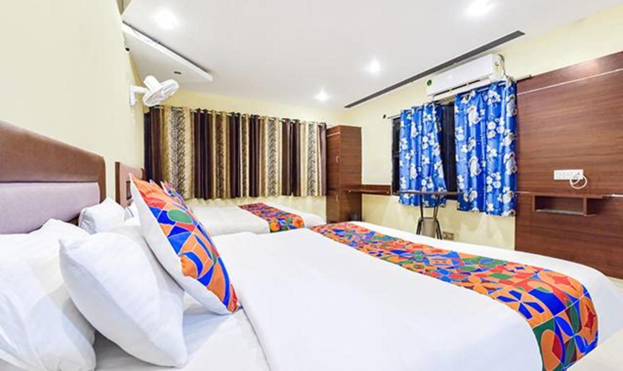 Fabexpress Poonam Palace Ahmedabad Exterior photo